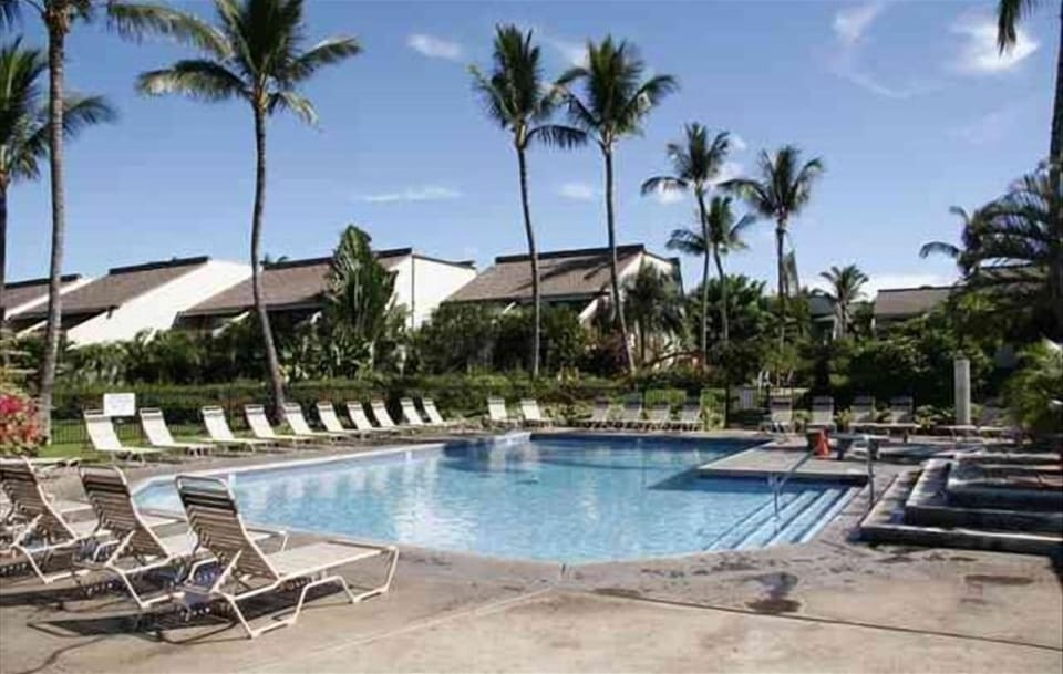 The main pool is a short walk from K-201