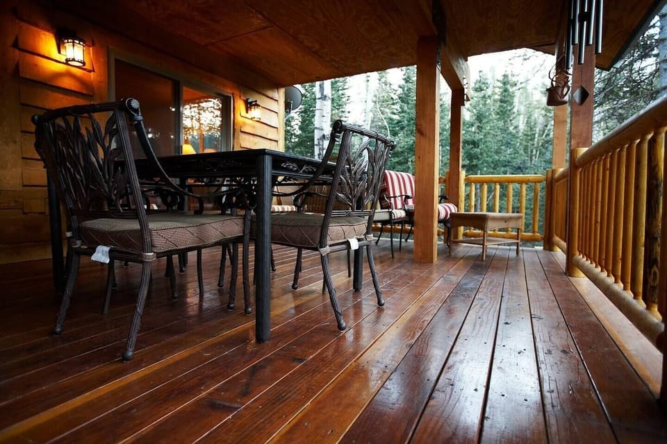 Upper Deck Area