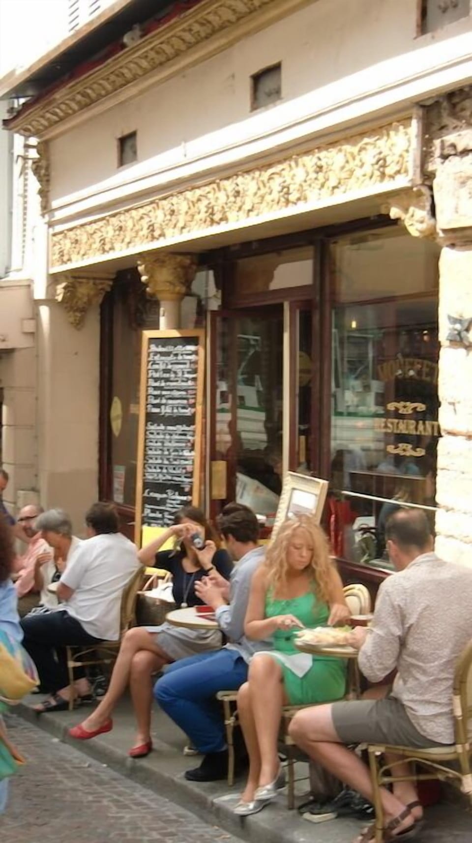 This is a cozy café on the lively rue Mouffetard.