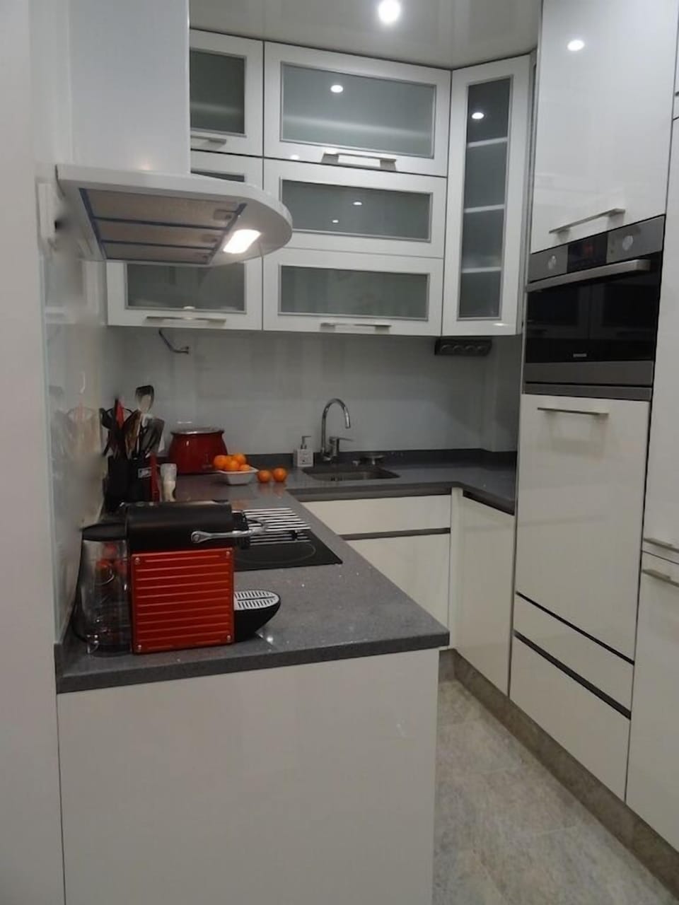 Modern kitchen, granite counters and all the gadgets.