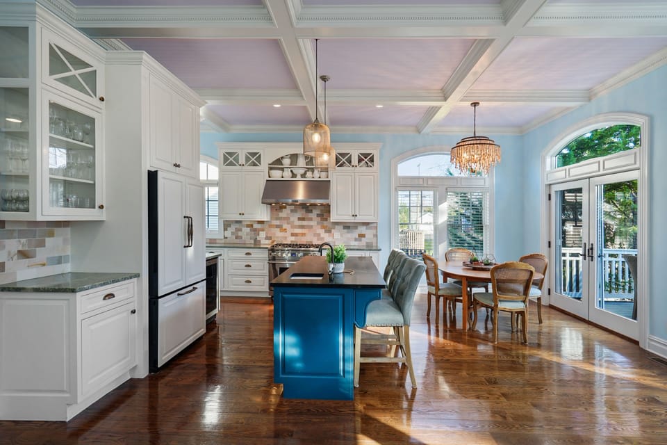 Eat. in Kitchen