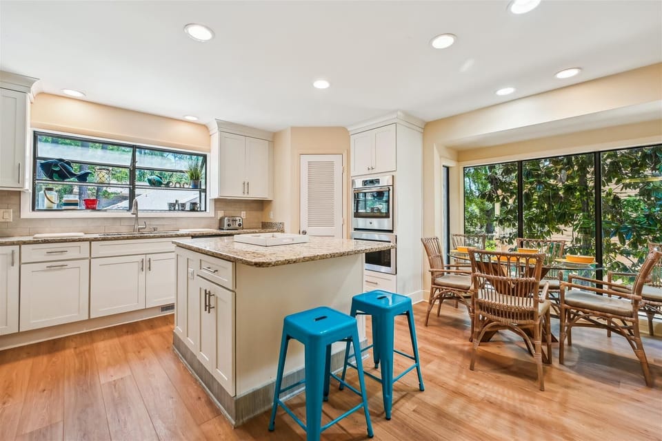 Kitchen at 2 Gadwall