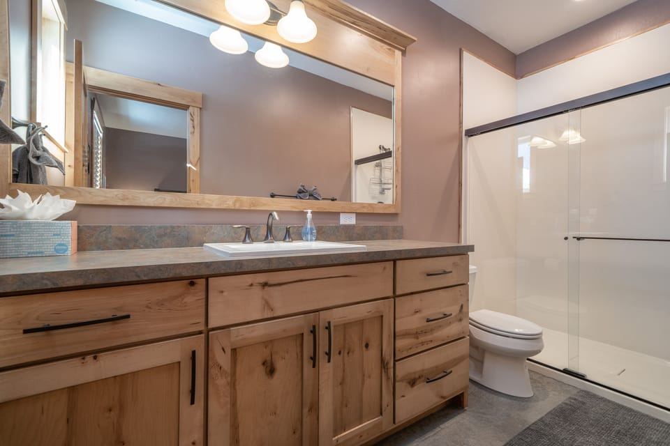En-suite bathroom with walk in shower. 