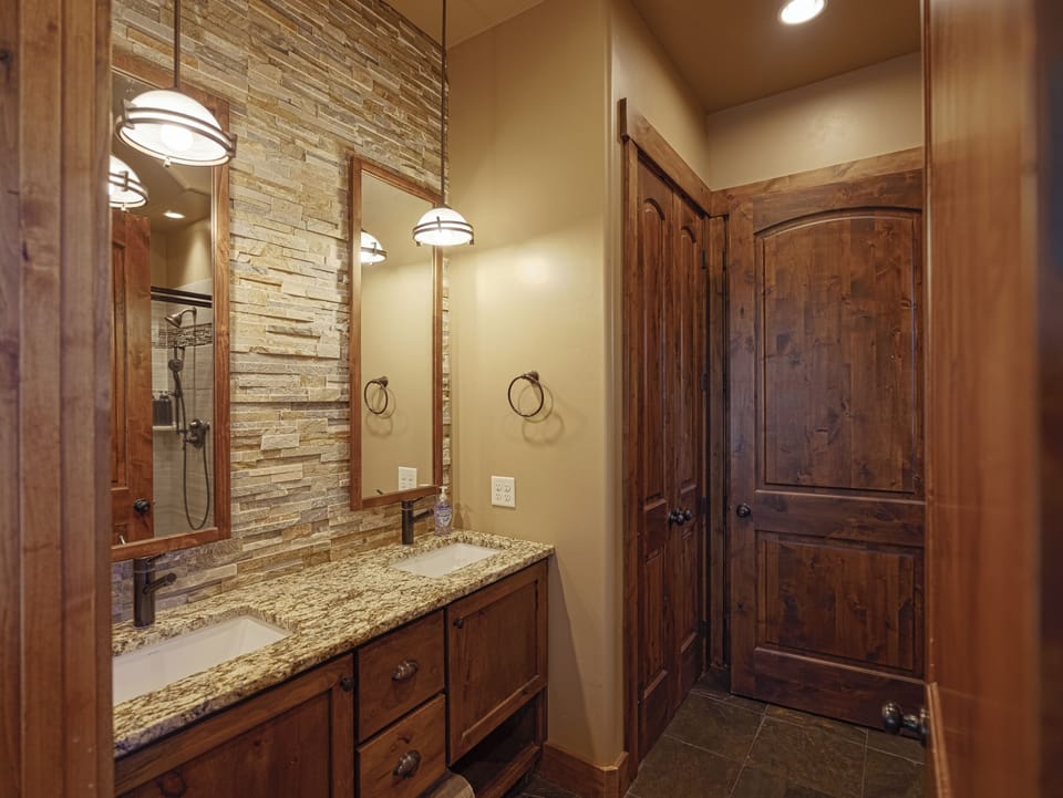 King master suite 1