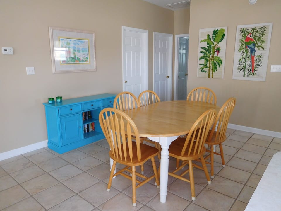 Spacious dining and very relaxing.