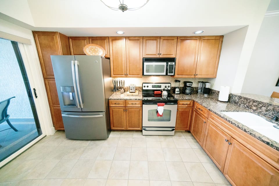 Fully Stocked Kitchen