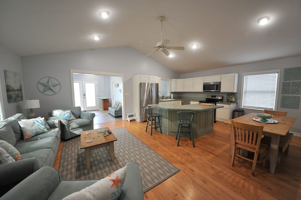 spacious living, dining and kitchen