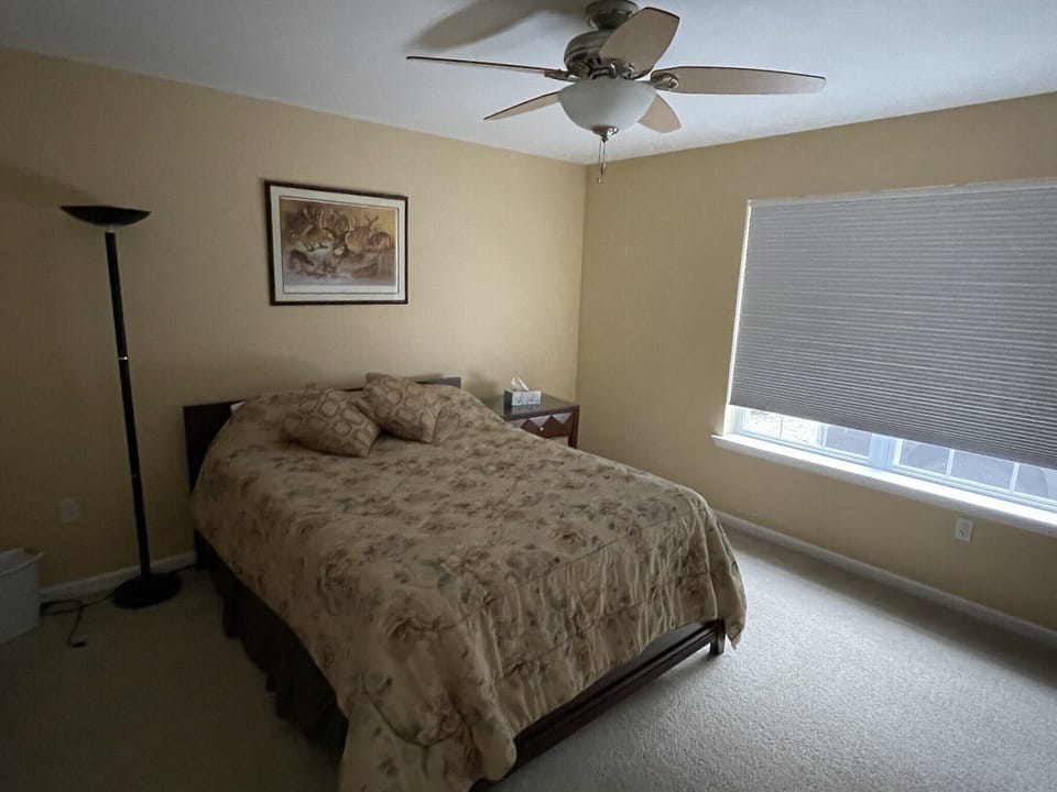 Bedroom #1 - Queen - Cable - Closet