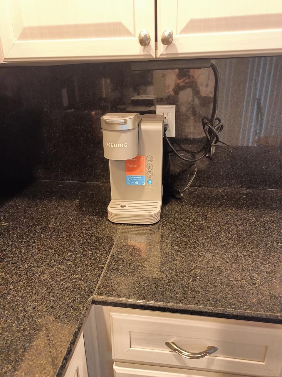 Keurig coffeemaker and traditional coffee pot
