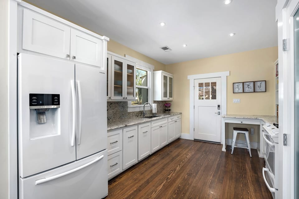 Galley kitchen side A... 36" Ref/Frz with water and ice