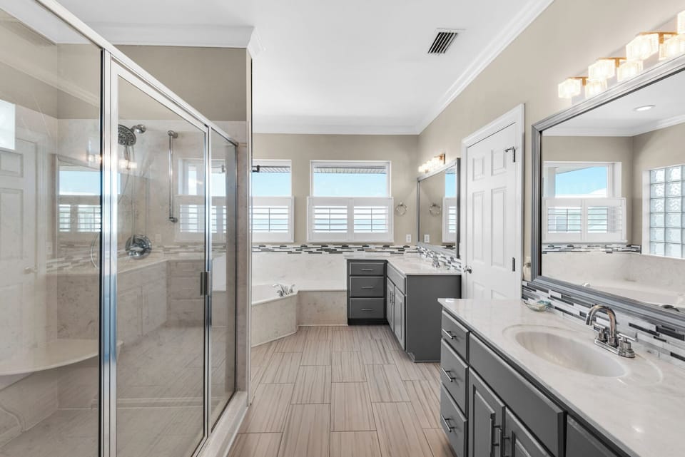 Large master bathroom connected to King Suite