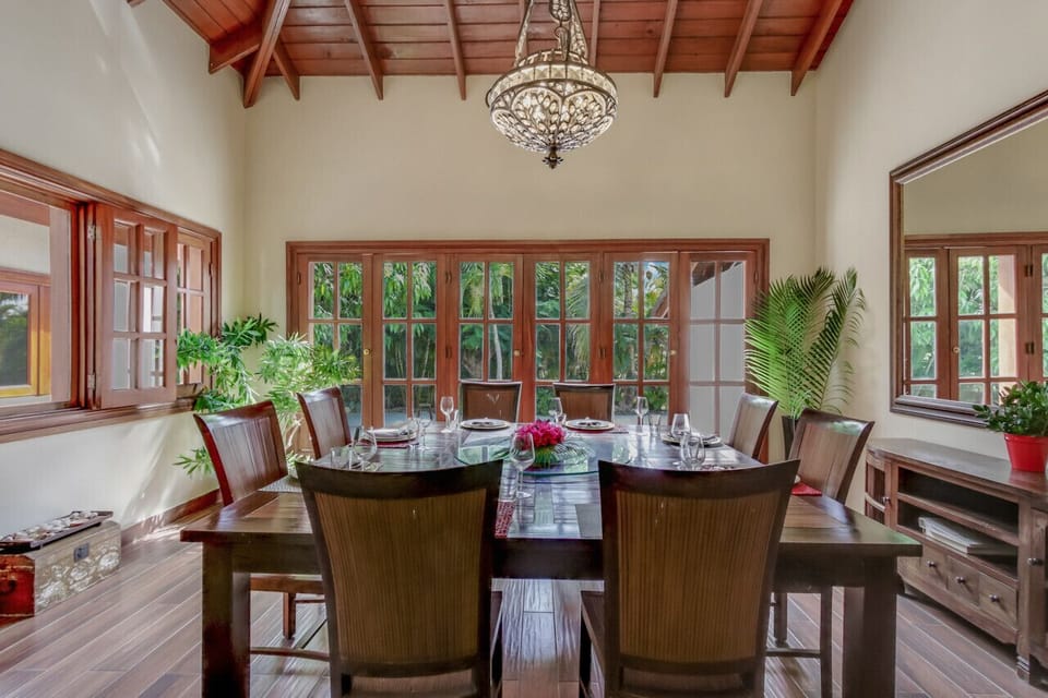 Villa Wyss: Enjoy your meals in this elegant dining room