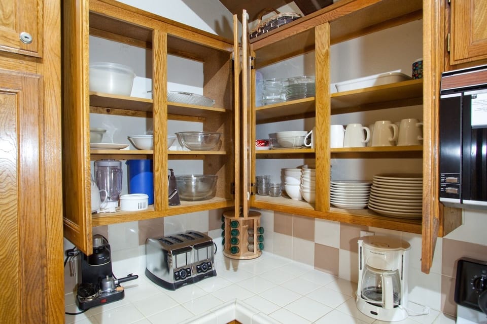 Fully furnished kitchen