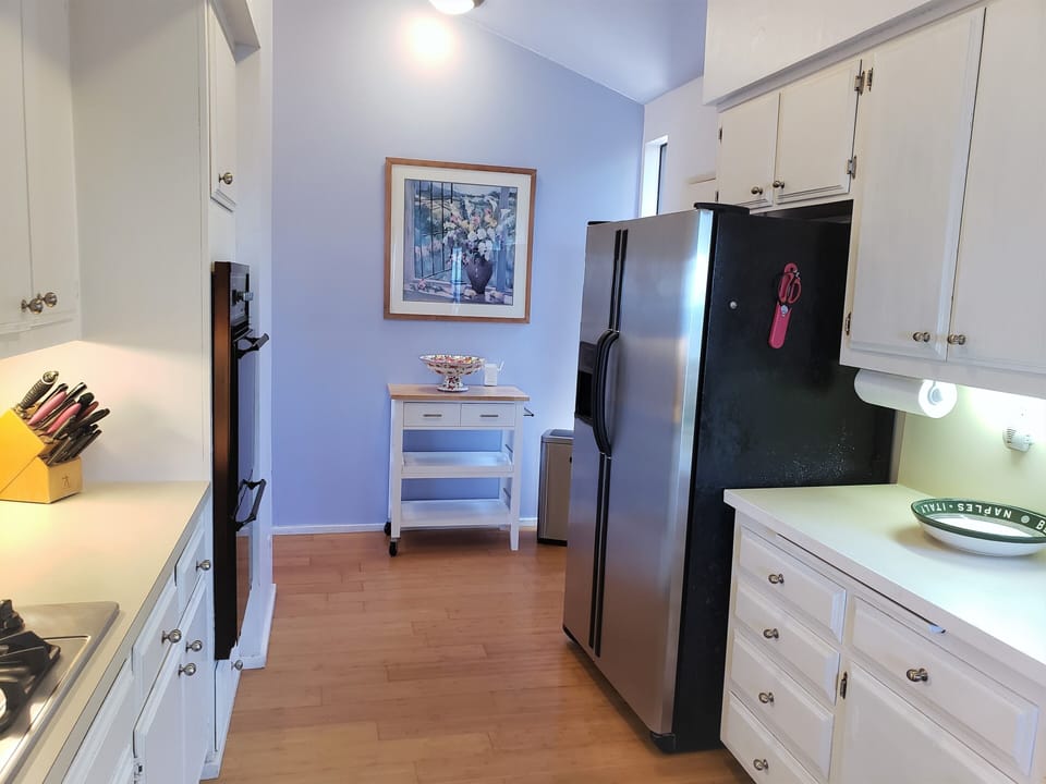 Opposite of last photo, facing into kitchen from dining room