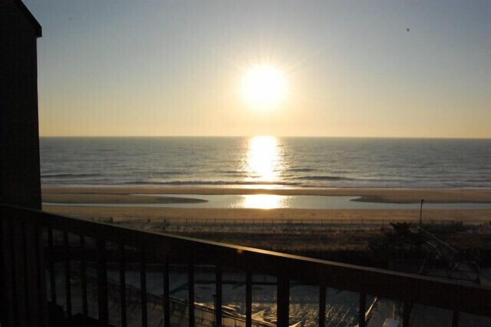 Another sunny day begins