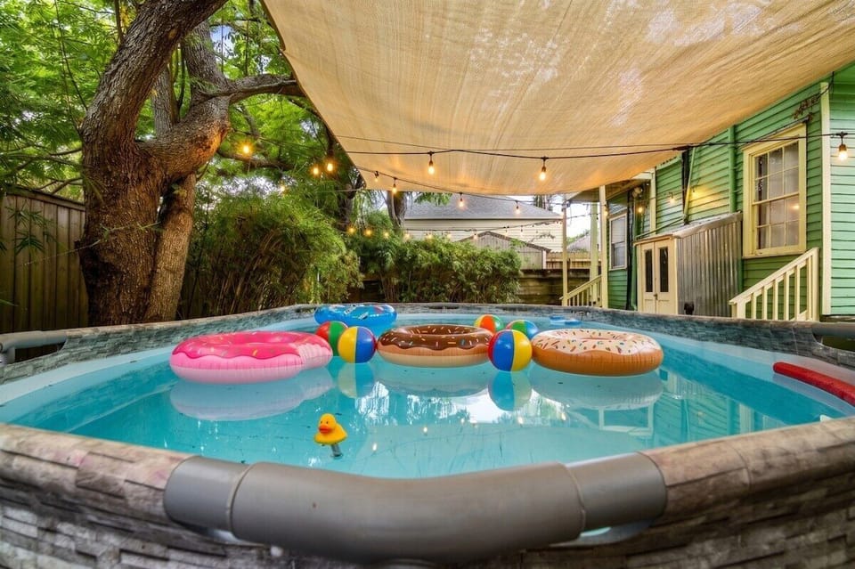 1520-Ursulines-Pool_WEB