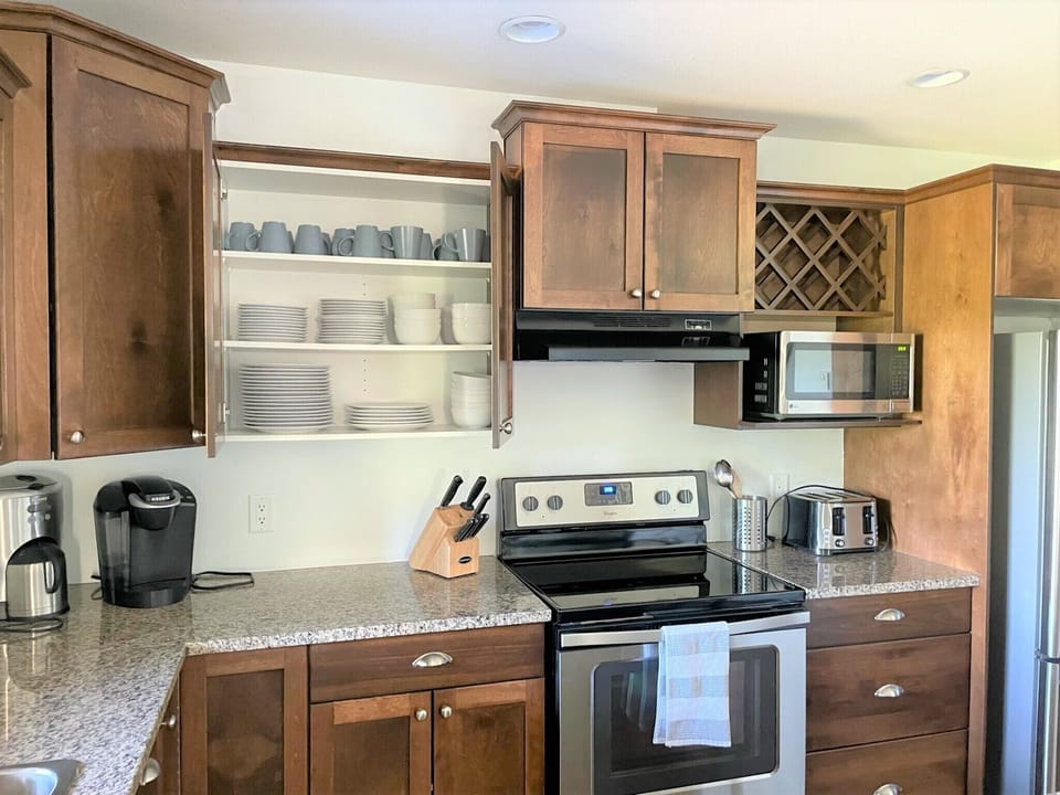 Fully Stocked Kitchen