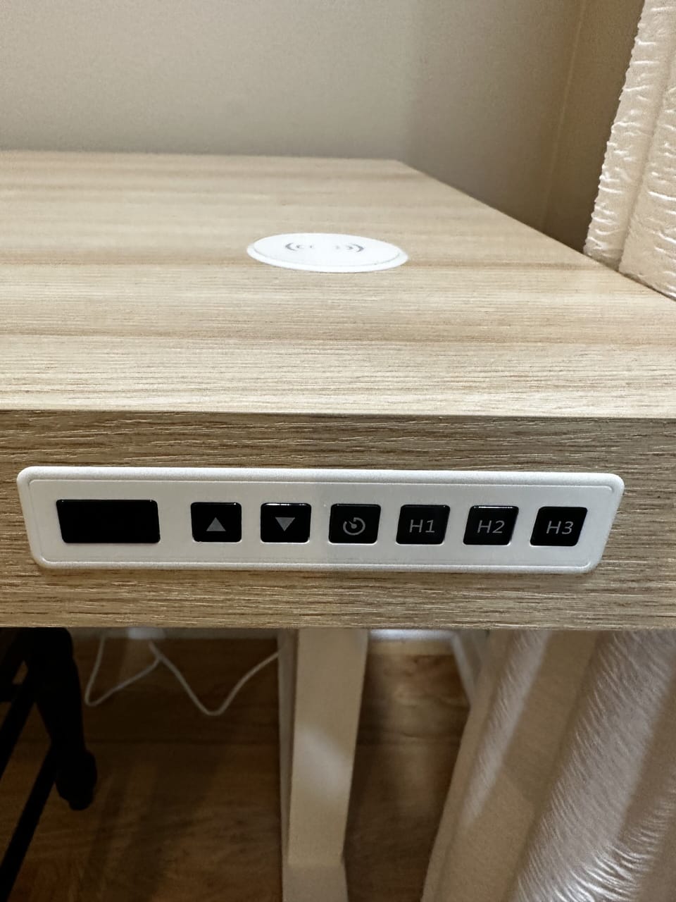adjustable sitting/standing desk