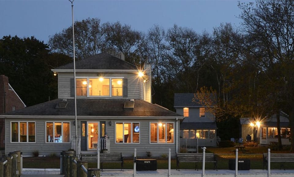 Main House with two bungalows in backdrop!