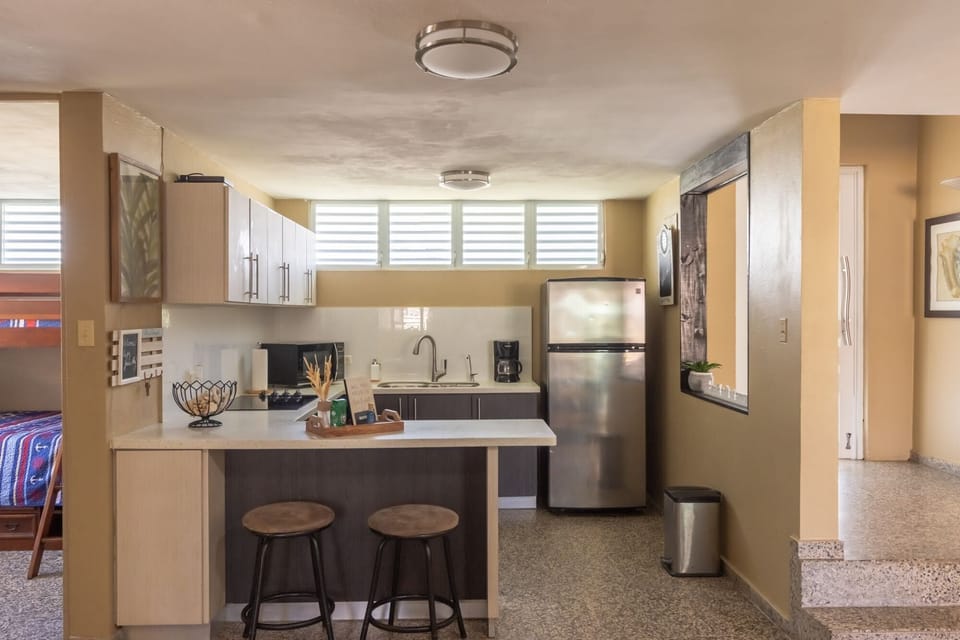 Fully equipped kitchen.
