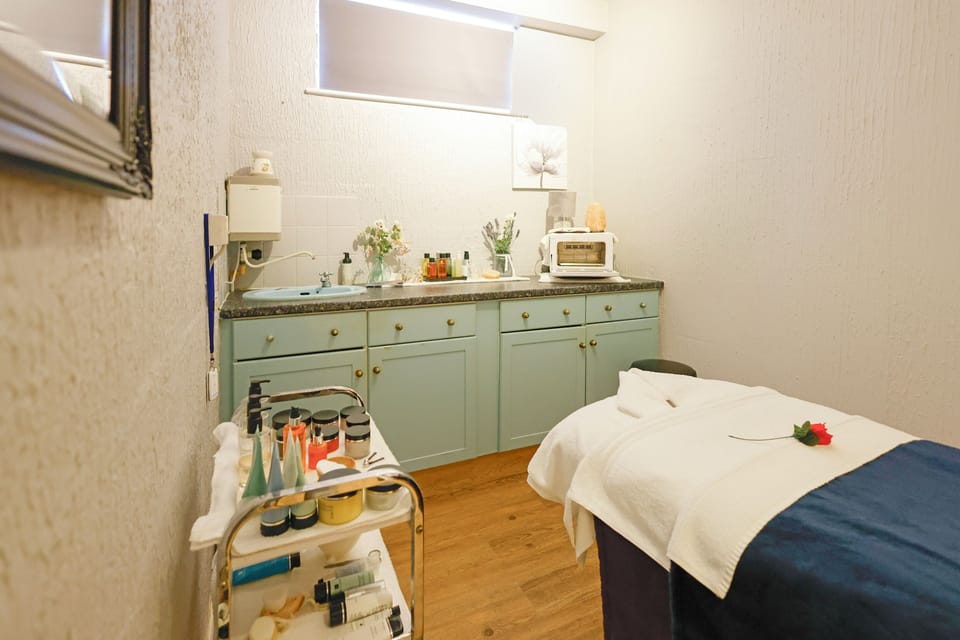 Sauna, steam room, body treatments, hot stone massages, Swedish massages