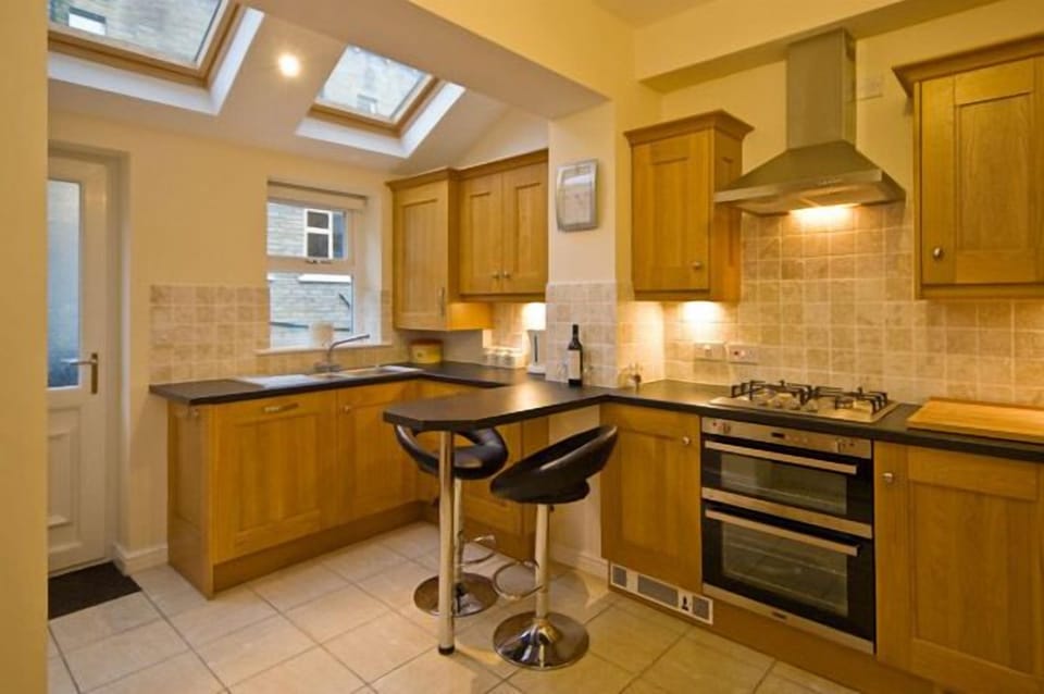 Fully fitted well appointed modern Kitchen