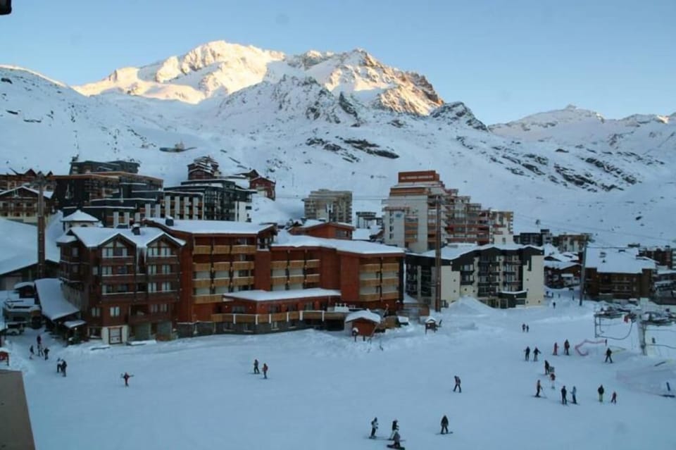 Snow and ski sports