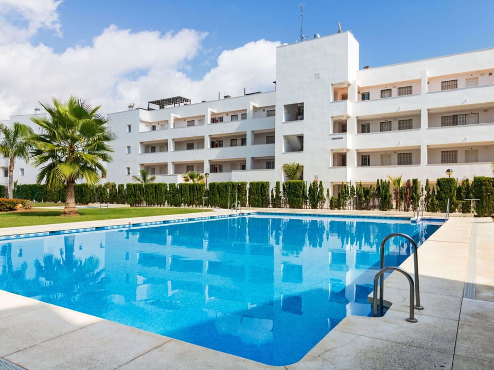 Water, Building, Plant, Property, Cloud, Sky, Swimming Pool, Azure, Window, Tree
