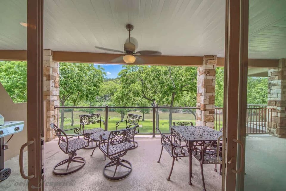 2nd floor balcony with plenty of seating! 