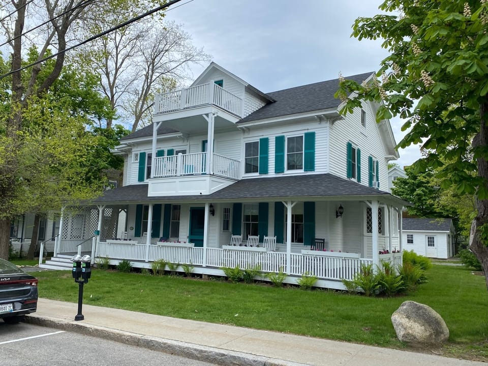 Welcome to Petunia Cottage!