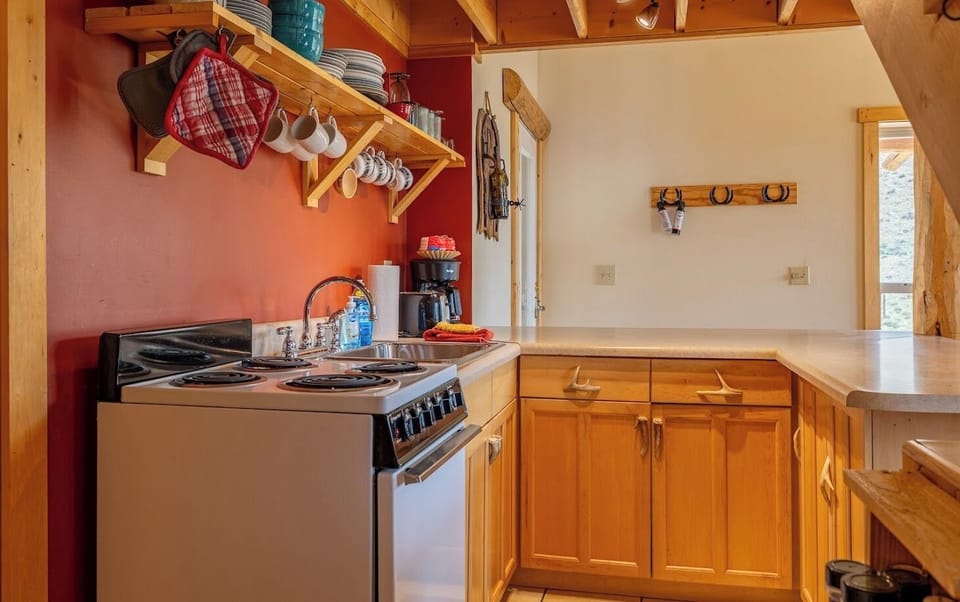 Kitchen for easily preparing meals