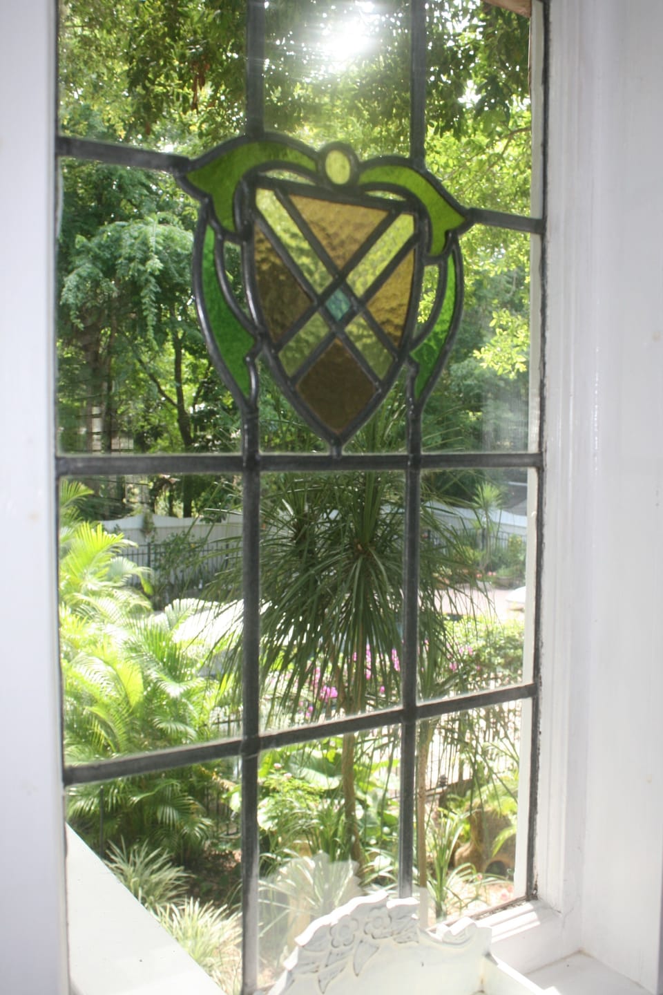Charming details....stained glass in most windows. Refreshing breezes!