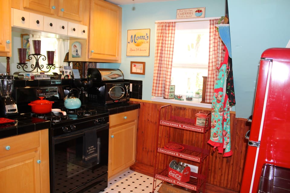 Full gas range, microwave, blender, coffee
maker, crock pot & more.
