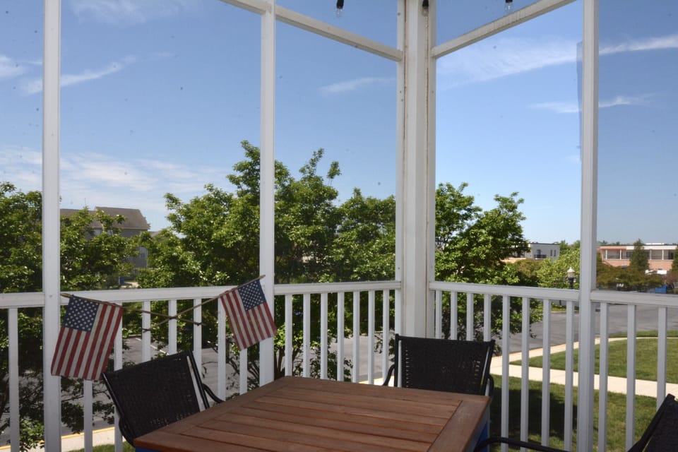 Screened in Porch