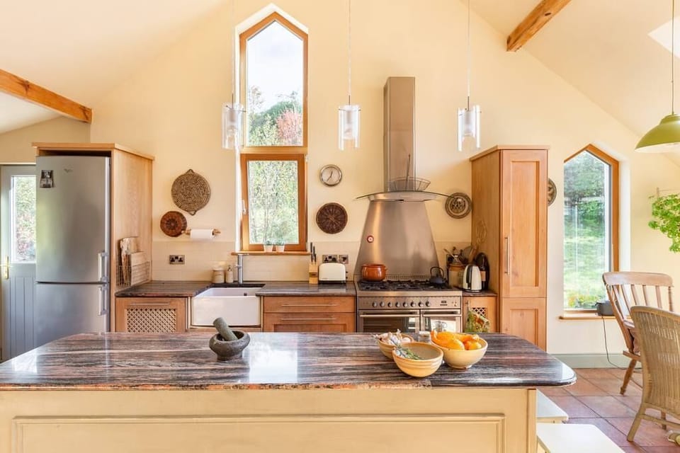 Kitchen work station, double oven, Belfast sink, pantry room, windows**