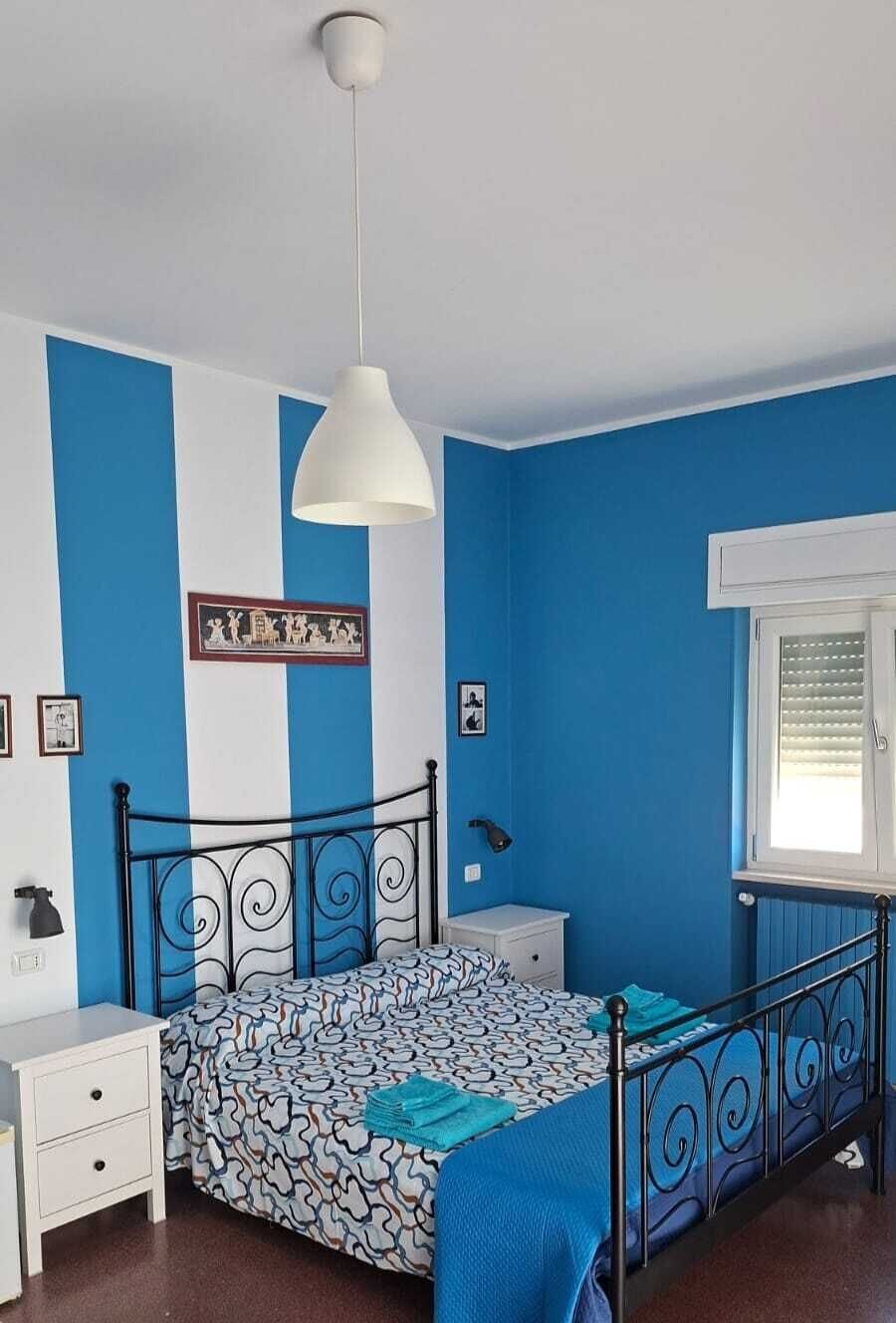 Standard Double Room (blu) | Desk, WiFi (free), individually decorated, individually furnished