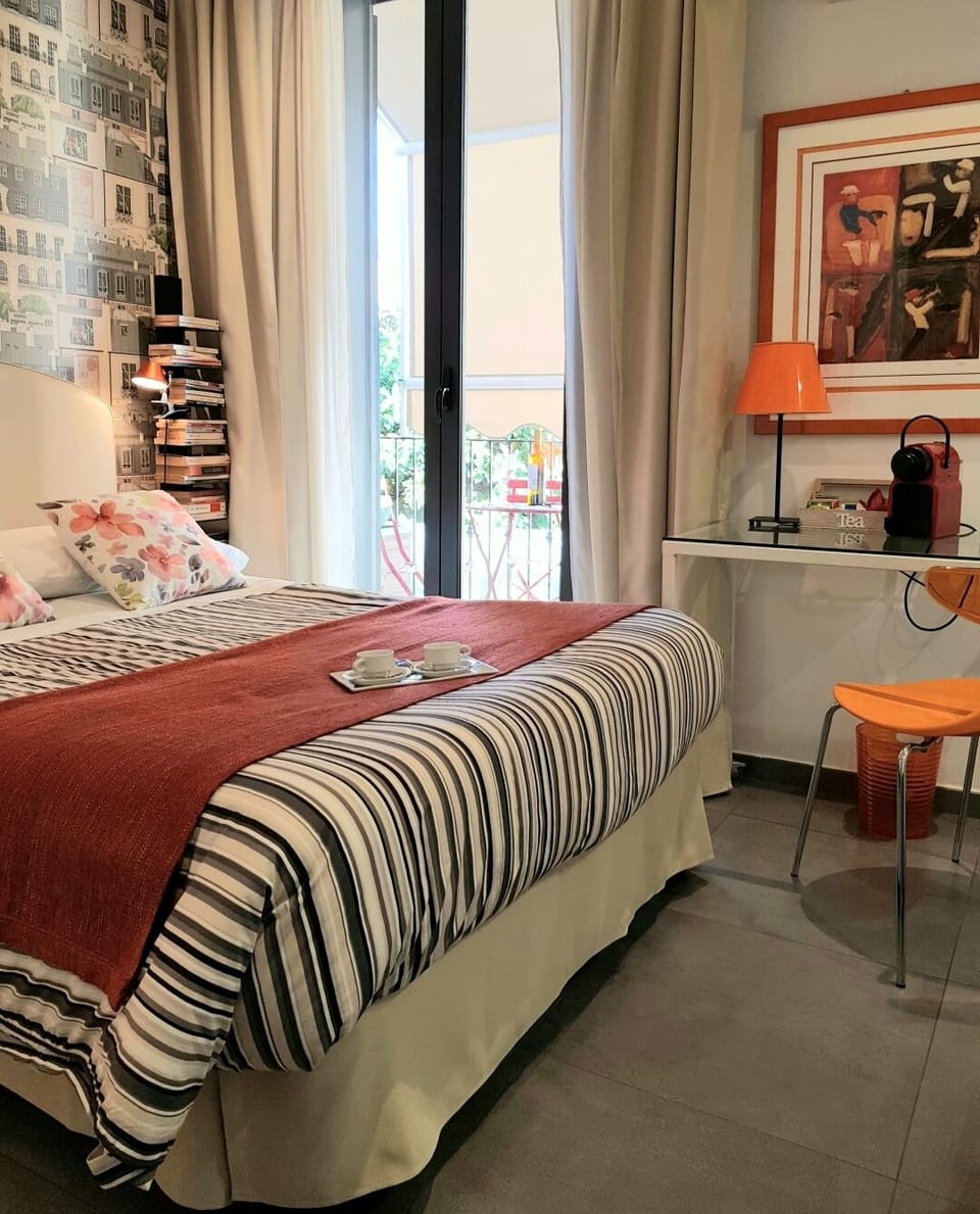 Standard Double Room, Balcony | Minibar, in-room safe, desk, blackout drapes