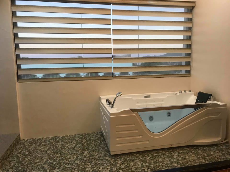 Presidential Suite | Desk, WiFi (free)