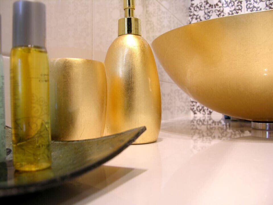 Double Room | Bathroom sink