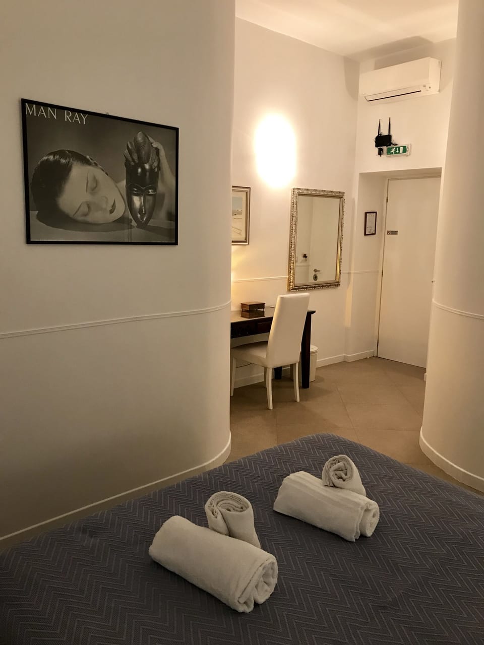 Double Room | In-room safe, desk, soundproofing, iron/ironing board