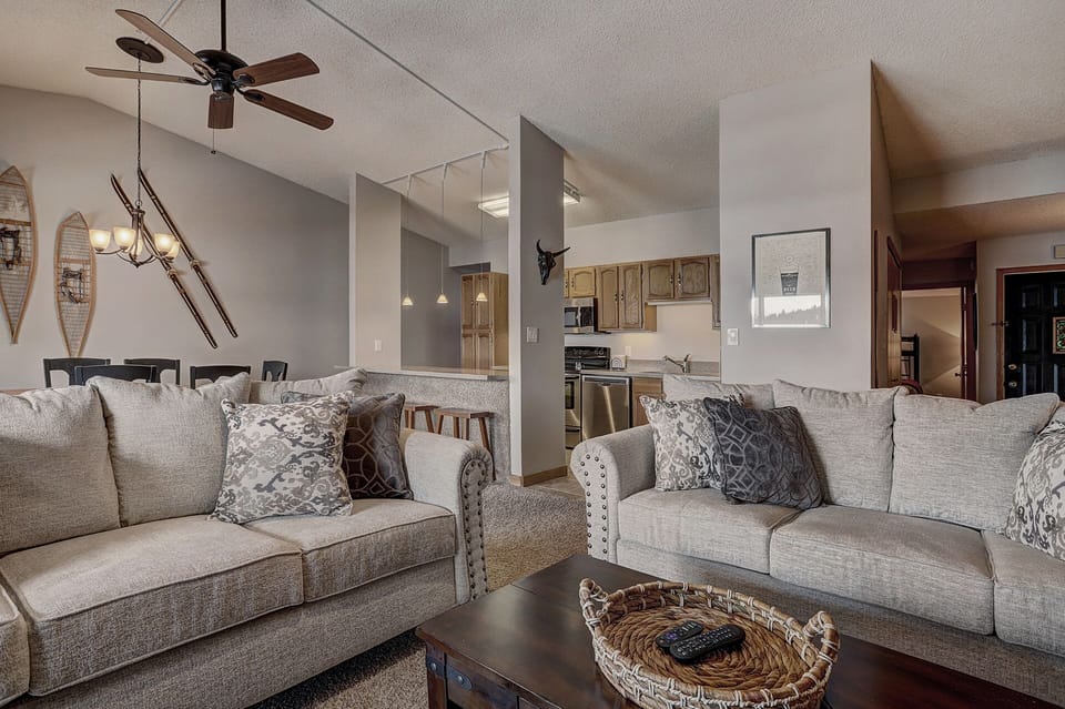 Condo, 2 Bedrooms | Living area | TV