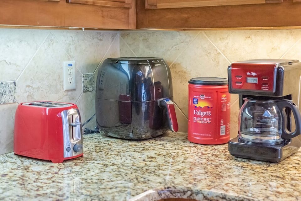 Coffee station, air-frier & toaster
