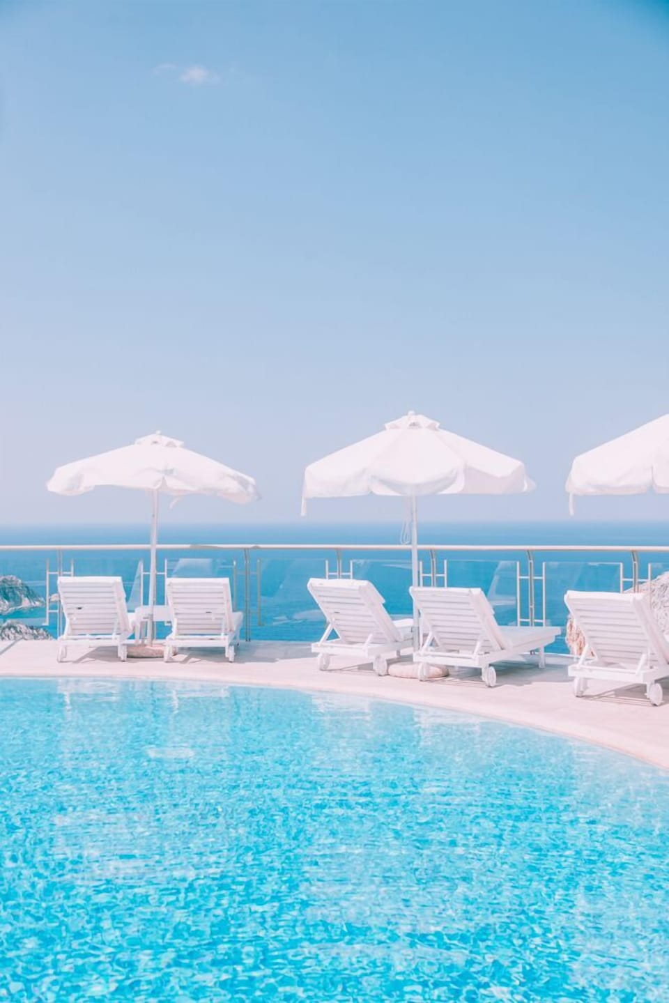 Infinity pool