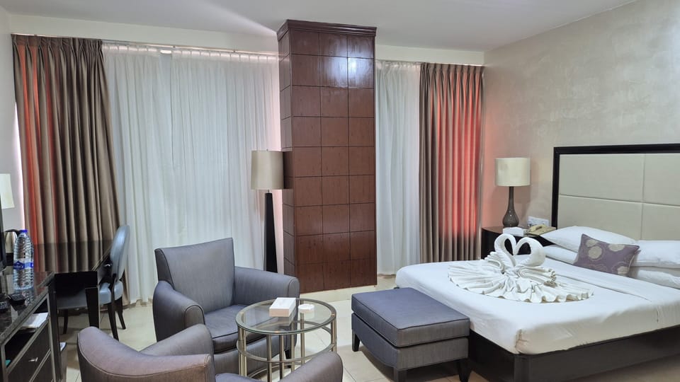 Minibar, in-room safe, desk, soundproofing