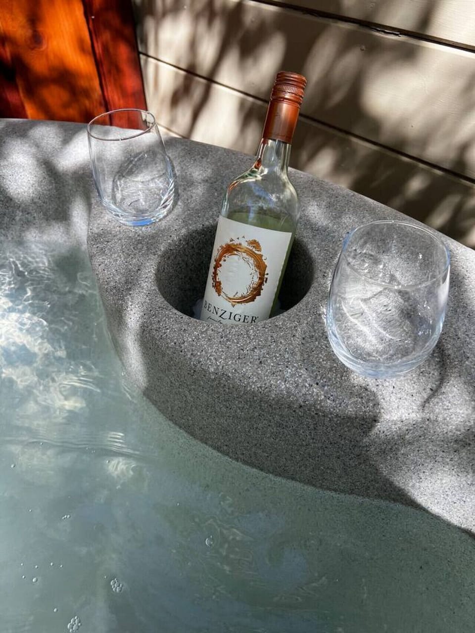 Enjoy wine in the Hot Tub with Acrylic Glasses