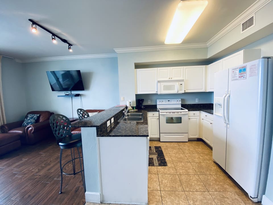 Feel like a master chef in our fully equipped kitchen!