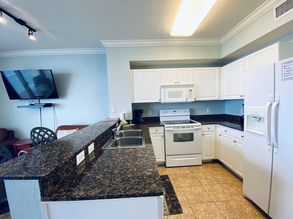 Feel like a master chef in our fully equipped kitchen!