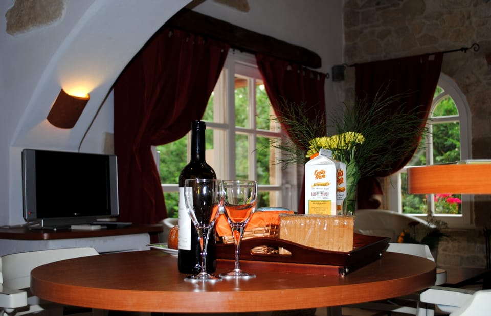 The rich welcome tray upon arrival