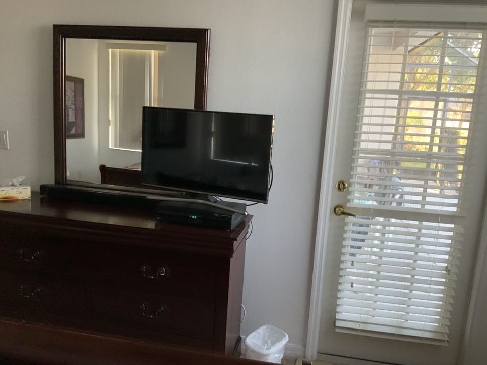 Access to pool from master bedroom