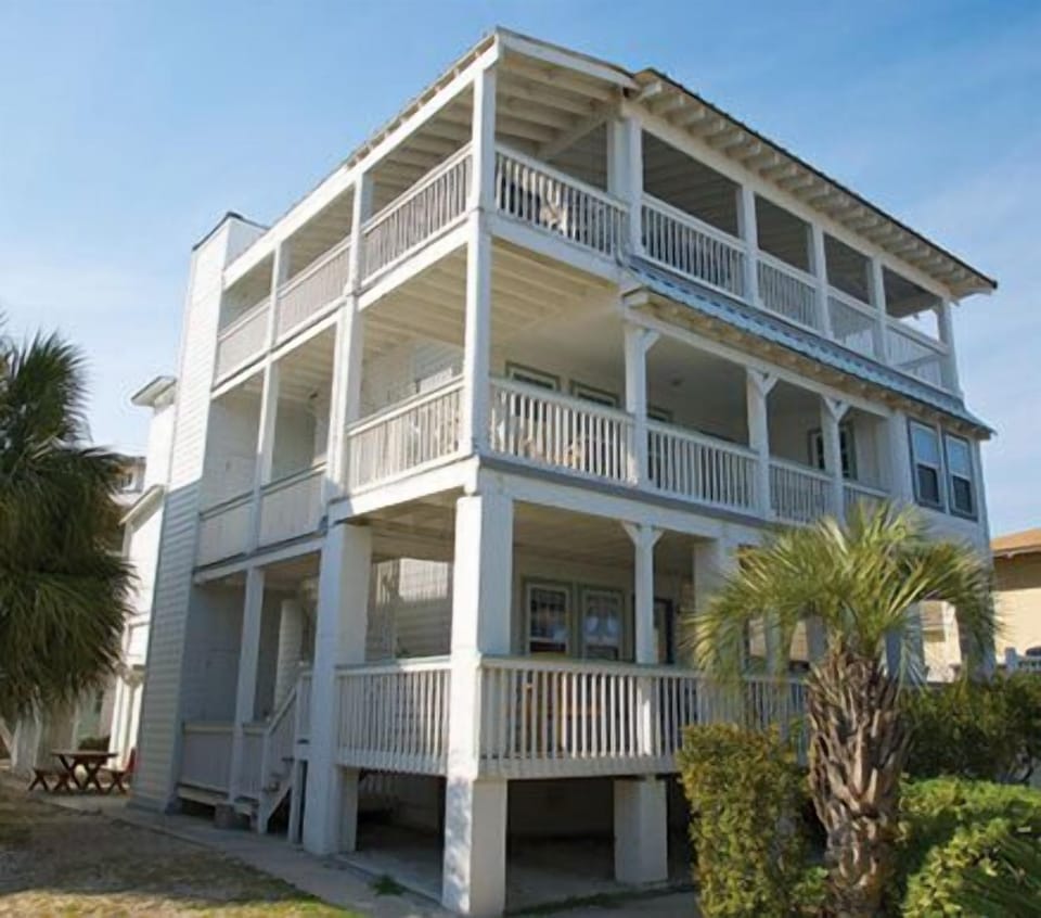 DeSoto Beach Terraces